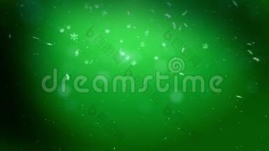 闪亮的3d雪花在绿色<strong>背景</strong>下在夜间缓慢地在空气中飞行。 用作圣诞、<strong>新年贺卡</strong>